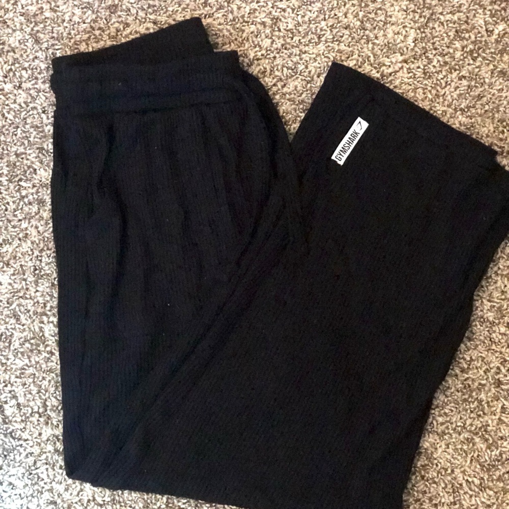 black flow pants gymshark